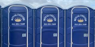 Best VIP or Luxury Restroom Trailers  in Pasadena, TX